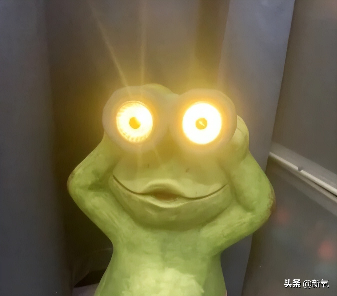 他俩都甜到被怀疑是绯闻变前任了，怎么还有人注意到她肚子没收住