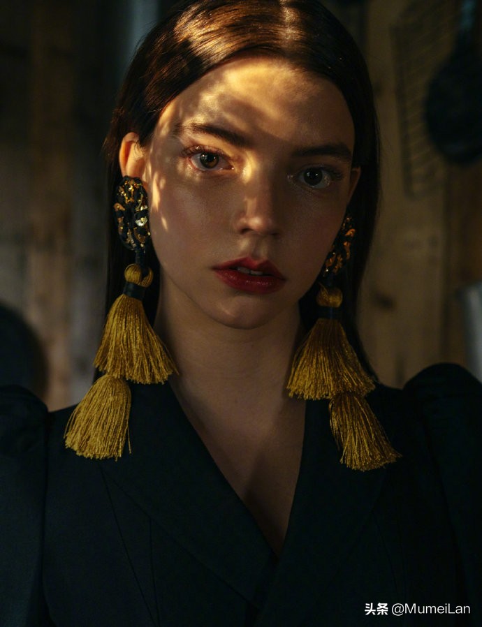 Anya Taylor-Joy和男友Malcom McRae已秘密结婚了，俩人举办了婚礼