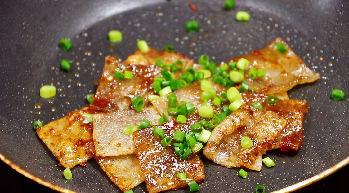 烤苕皮的秘制酱做法（教你这样做比吃肉还香）