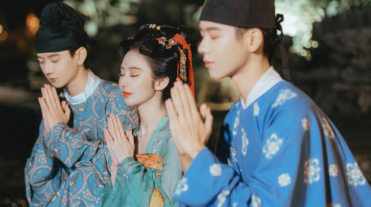 医药世家COSER妹子穿汉服妹子 一照封神!-哪边嗨