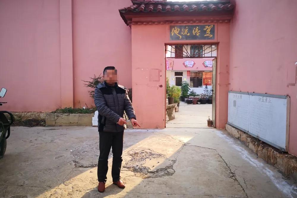 往老人伤口撒盐的骗子，我们抓到了