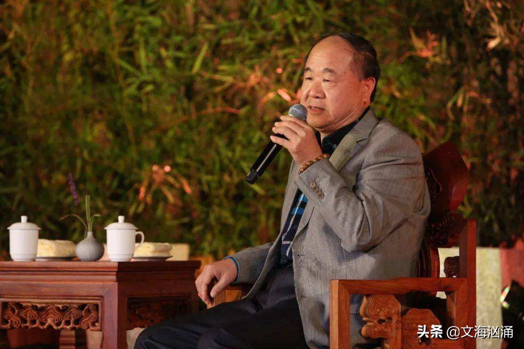 朱自清的《荷塘月色》如何？莫言：病态唯美，行文不自然