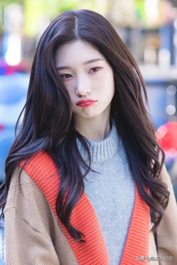 郑采妍，人间樱花的形象，清爽明丽的气息，太甜啦