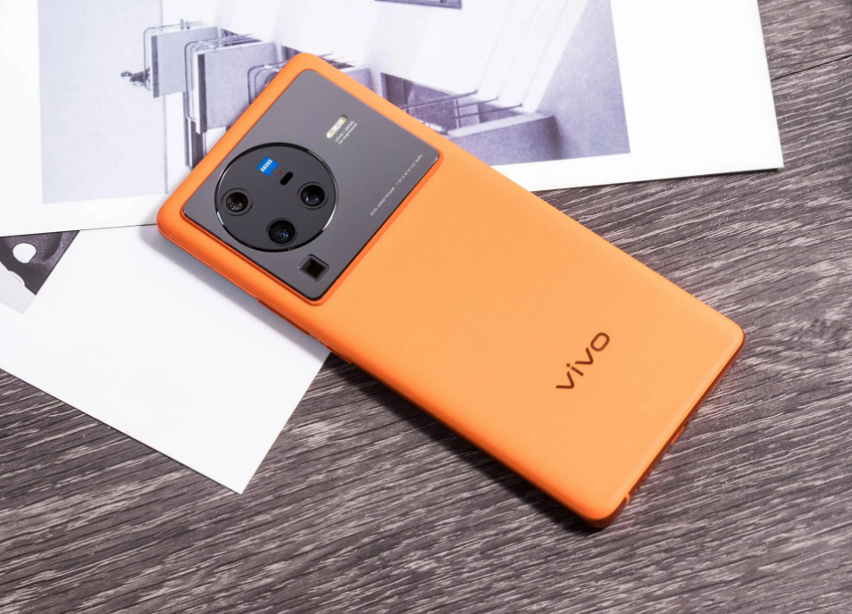 国产手机也很香，7月份这3款旗舰手机“值得考虑”，比苹果强太多