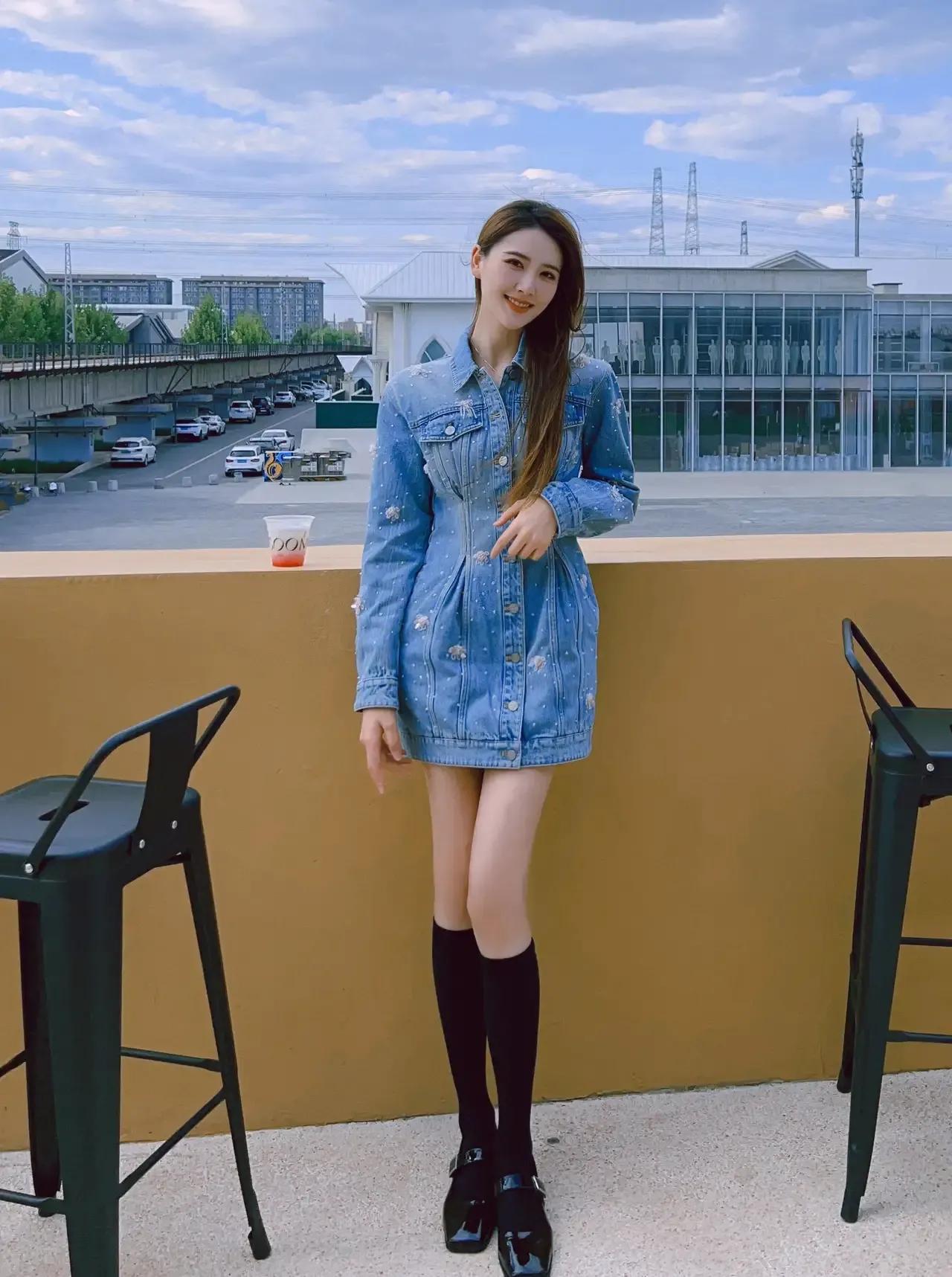 最美主持人李丹儿