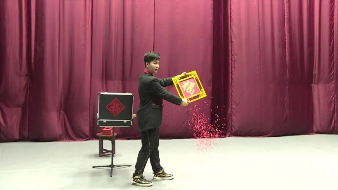 「冠豸山下是我家」羅承偉：創(chuàng)新魔術(shù)表演 傳承“福”文化