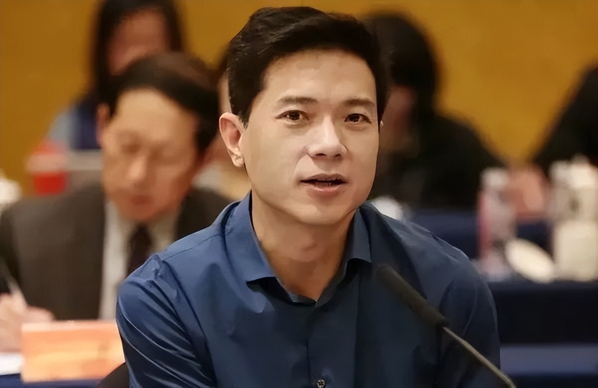 百度李彦宏：我不造车，只造汽车机器人