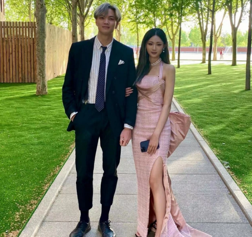 北京学校这场“成人礼”火了，堪称现实版继承者们，别人的18岁