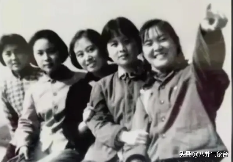 8年后再看《正阳门下》，才发现里面的配角个个大有来头