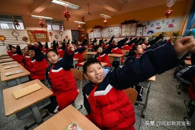 成都课间操花式上新！忍不住呼：羡慕