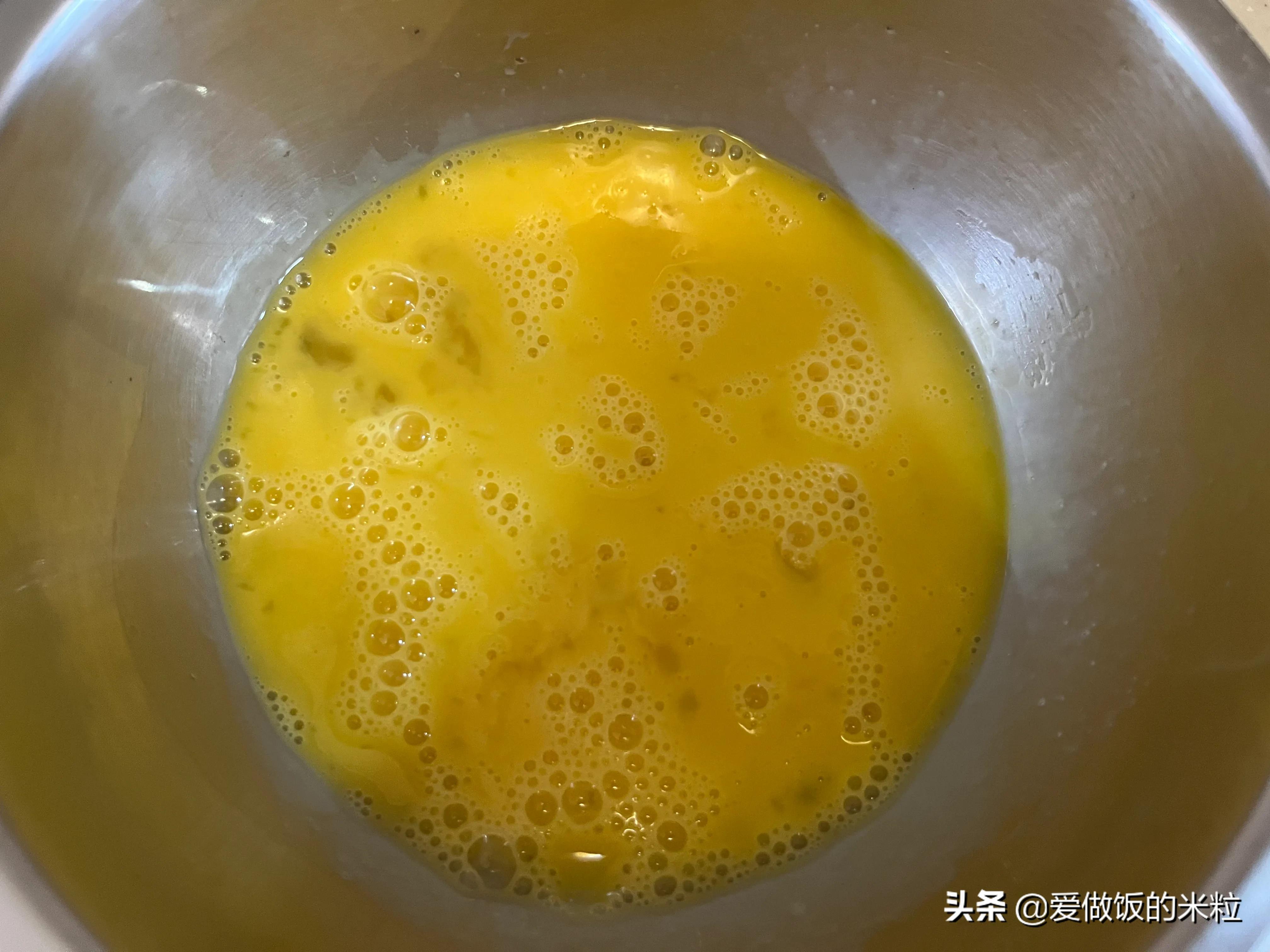 水果辣椒怎么做好吃（彩椒炒鸡蛋的烹饪教程）