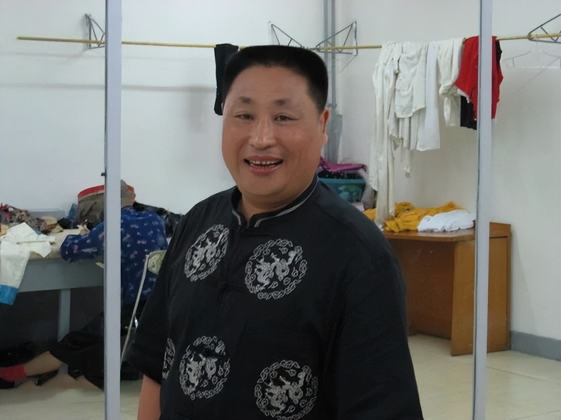 英年早逝的8位男星，个个让人惋惜，最大46岁，最小8岁