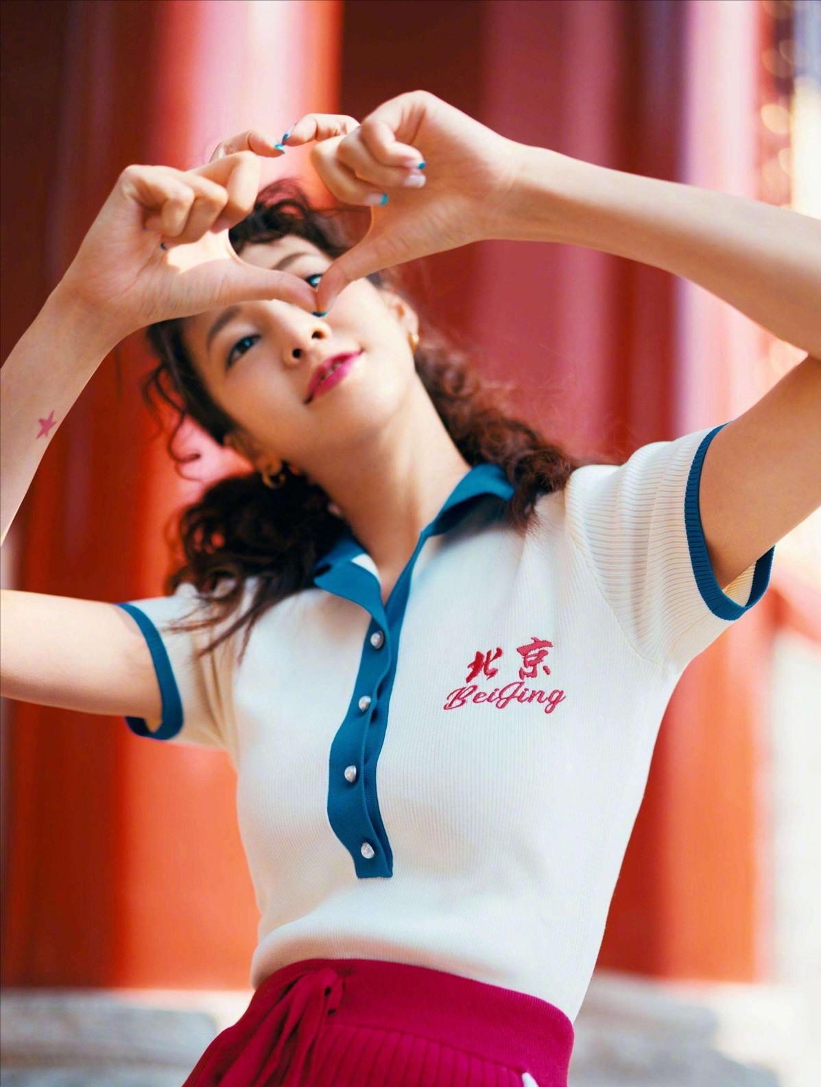 有一种“情商洼地”叫做弦子，19岁出道歌比人红，不会说话是硬伤