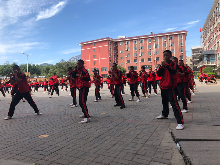 嵩山少林寺武校现在还可以报名吗？「少林寺武术学校招生」