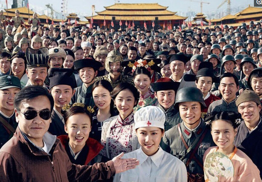 横店“20万群演”的现状：懒汉的天堂，疯子的乐园，光棍的世界