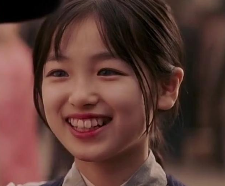 “一张嘴就露馅”的7位童星，缺点被放大，一个比一个亏