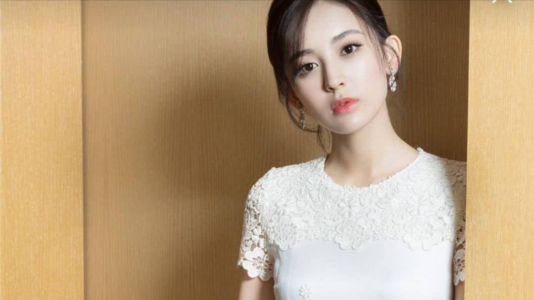 中国十大高校绝色校花，杨幂没进前三，网友：陈好请永远美下去