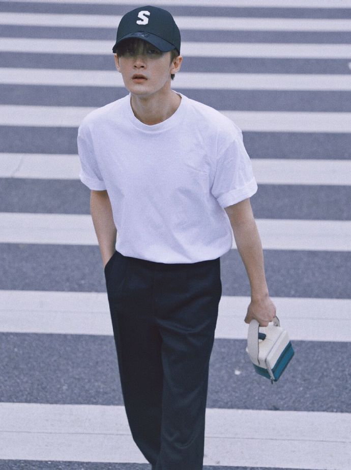 6.7图:刘亦菲 杨幂 周也 任敏 迪丽热巴 陈飞宇 韩庚 杨蓉 檀健次
任嘉伦