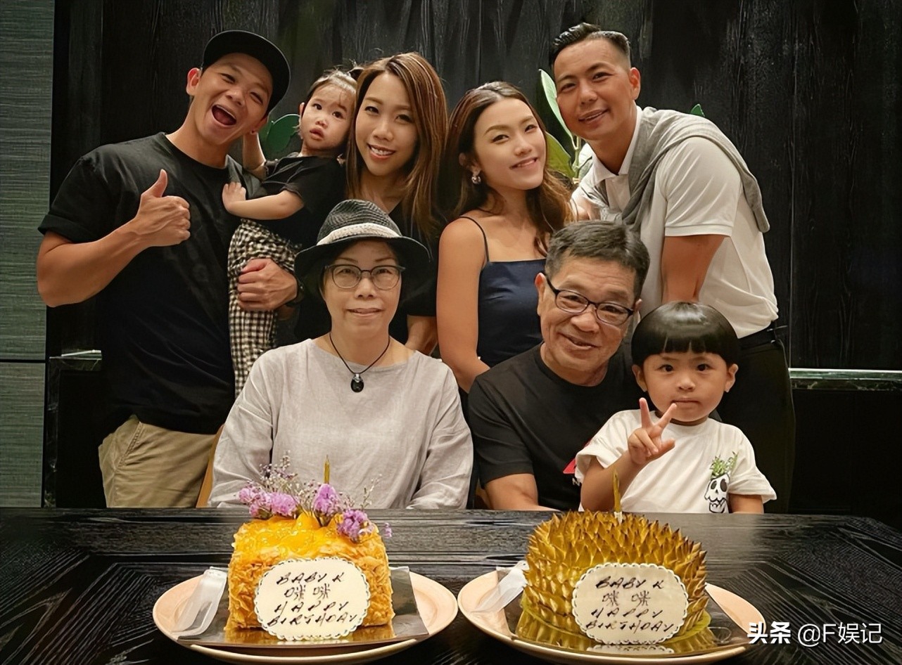 TVB男艺人林子善携太太家人为太太庆生 对待岳父岳母一样很孝顺