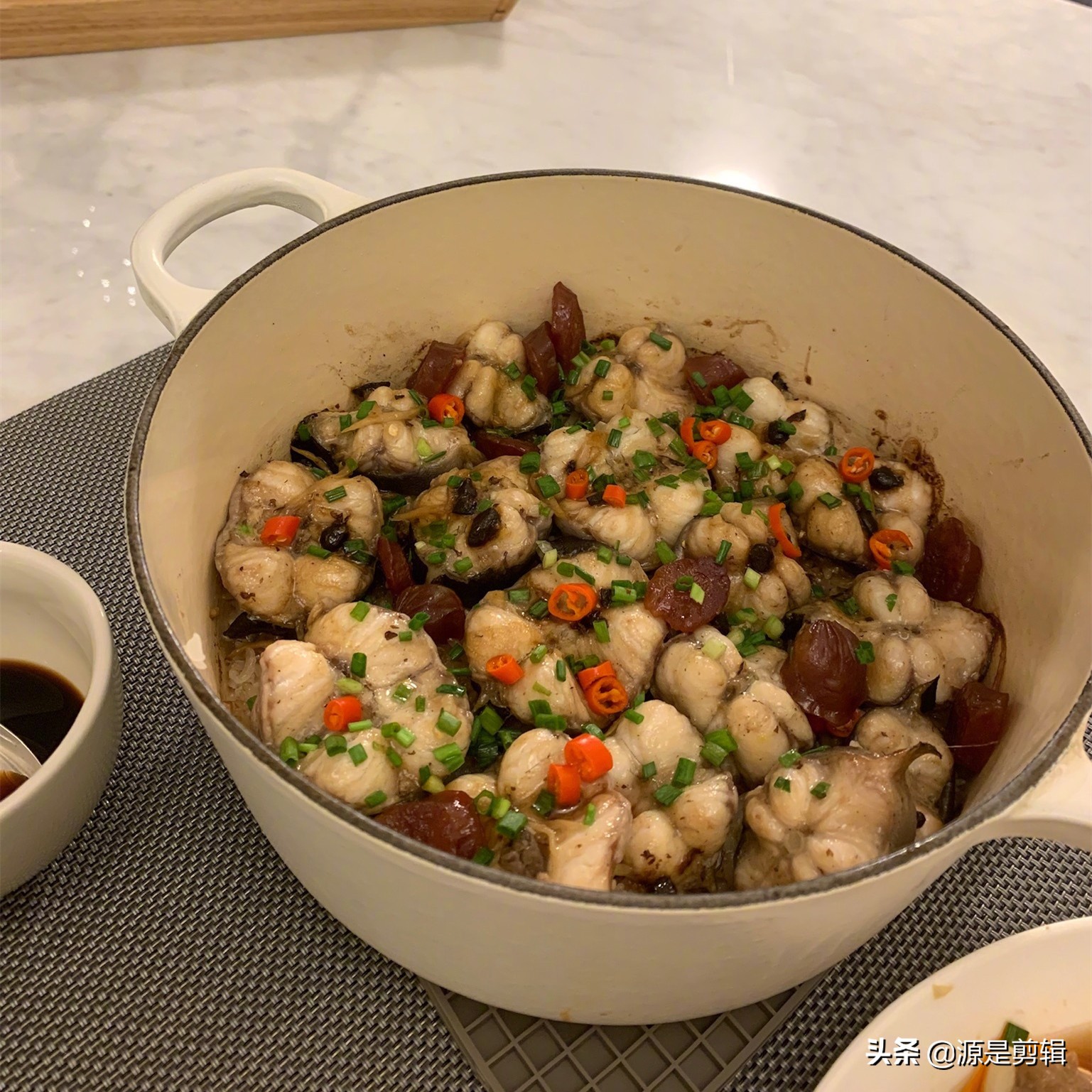 吴千语分享自拍美照和美食