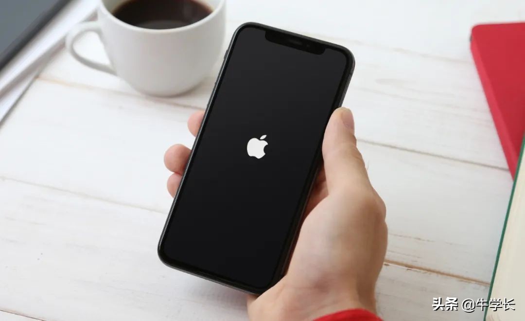 iPhone白苹果闪烁无法开机故障解决方法