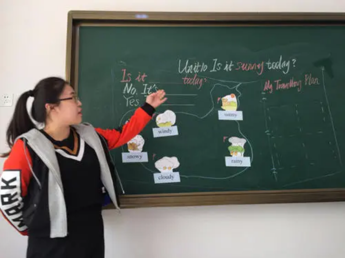 7年前，湖南38岁女教师倒追大27岁环卫工人，如今两人生活怎样？