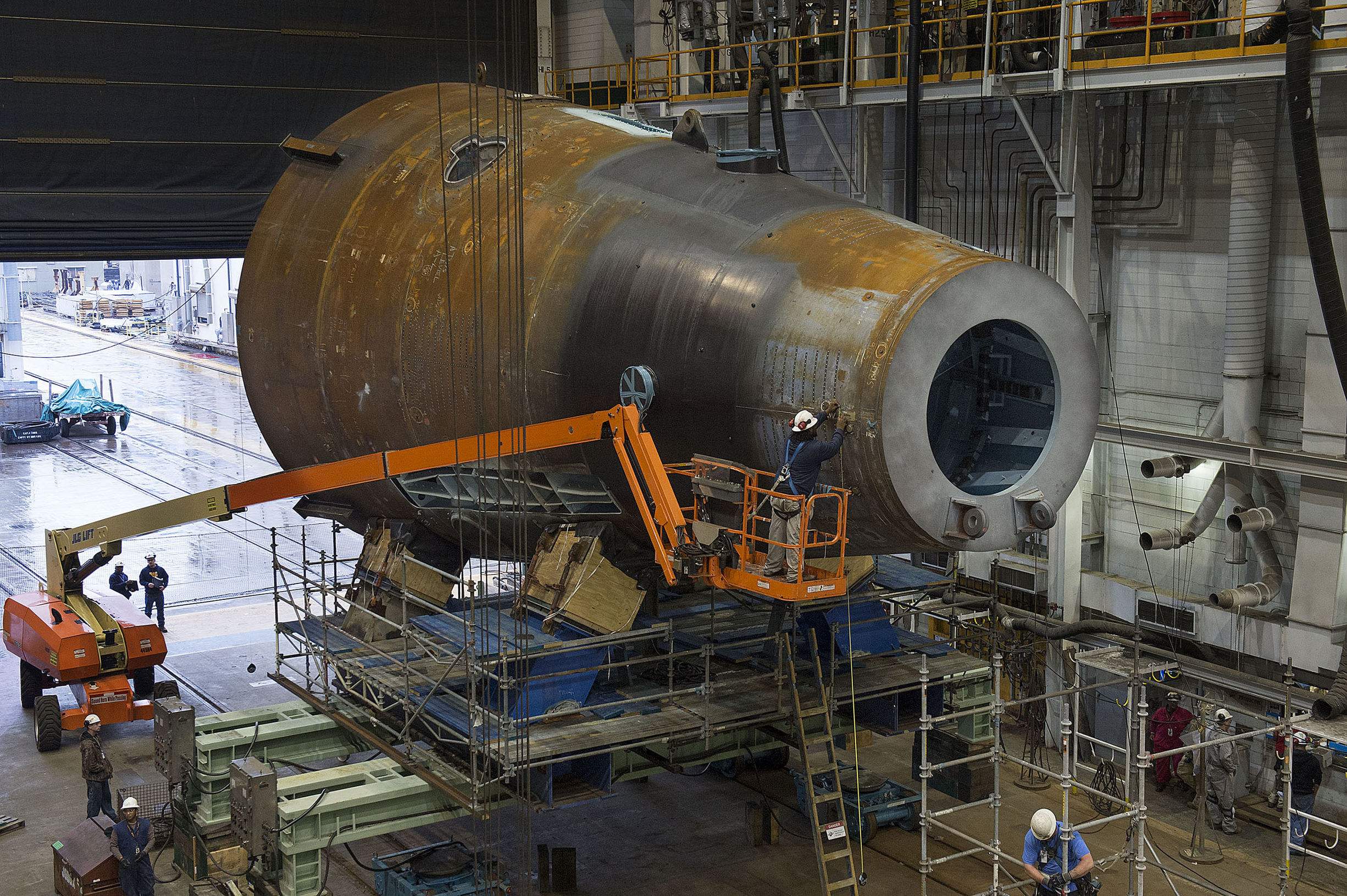 �й�������˷�Ӧ�ѣ������캽ĸ��Ϊ�γٳٲ������˺�ĸ��