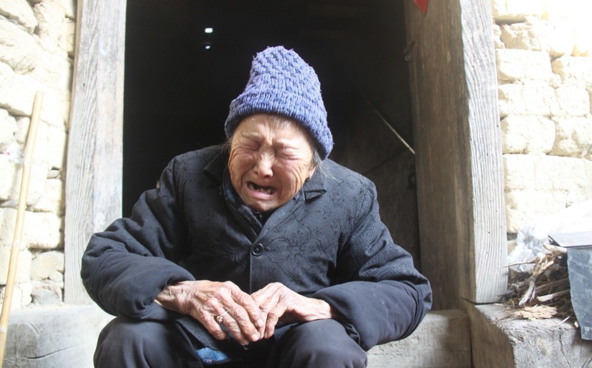 "早知如此,宁愿孩子在家啃老",老人掏心窝子的话,现实又心酸