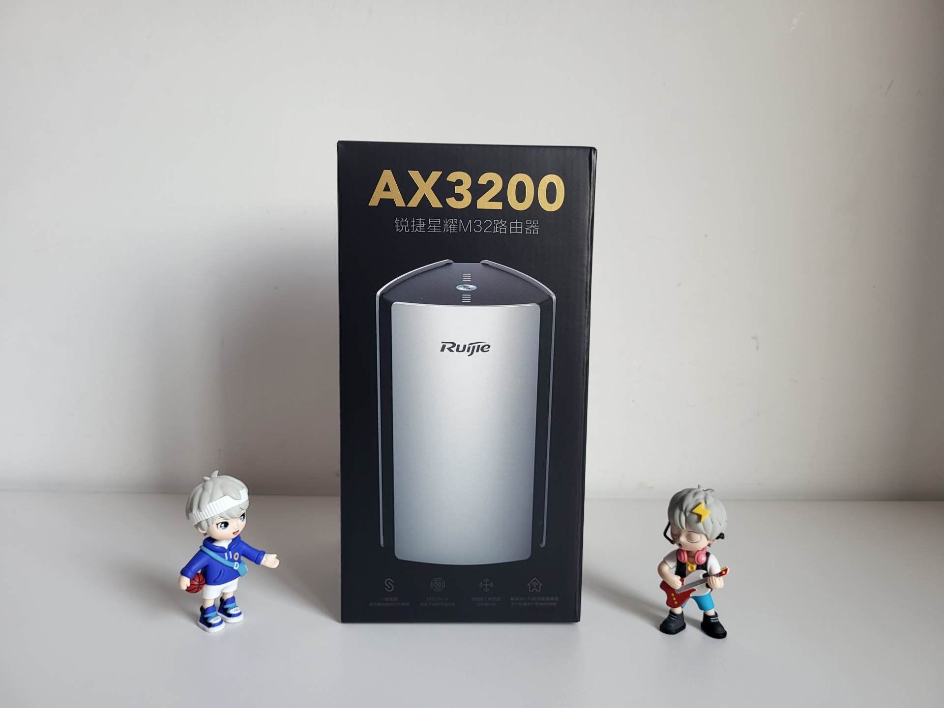 多层户型WiFi信号差？试试锐捷星耀M32，轻松穿楼板