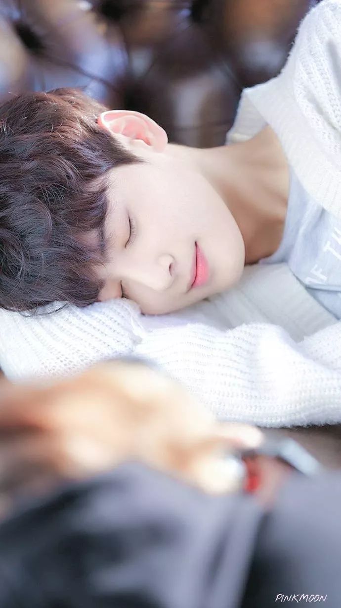 精选男明星壁纸合集｜秦霄贤｜白敬亭｜胡歌｜车银优｜陈立农