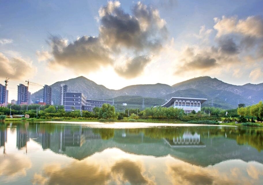 这所985高被“遗忘”，以前风光无限，如今发展得缓慢