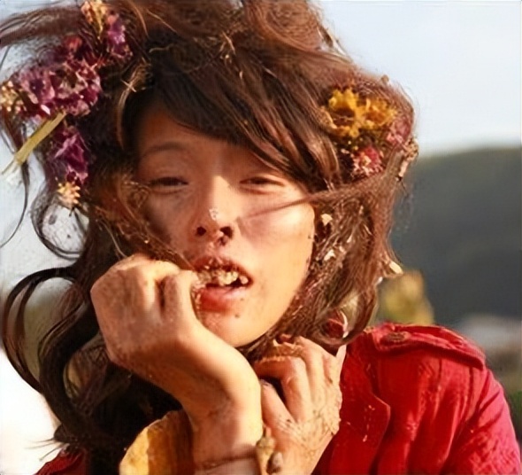 明明是美女，但为演戏都豁出去了！这10个女星的造型，个个辣眼睛