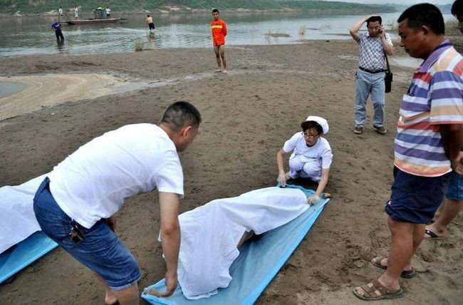 2020年，江苏17岁少年跳河自杀，生前留下遗书：是班主任逼死了我