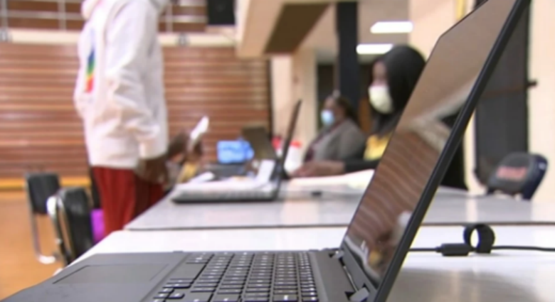 IDC预估非苹果类PC量价齐跌，代工厂纷纷转道汽车电子