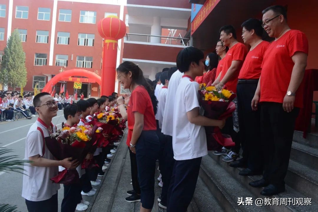 忻州市北方中學(xué)2022年初三畢業(yè)典禮(圖3) 忻州市北方中學(xué)2022年初三畢業(yè)典禮(圖3)