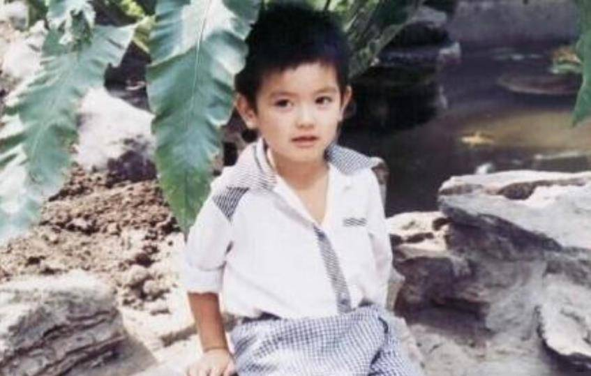 拥有“铜铃大眼”的10位男星，个个都是金刚眼，像开了大眼特效