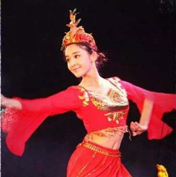 娜扎：从“网络红人”到“一线女星”，她的故事，颠覆你的认识
