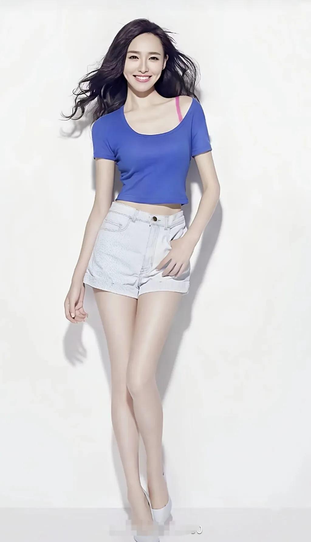 最甜的笑……唐嫣