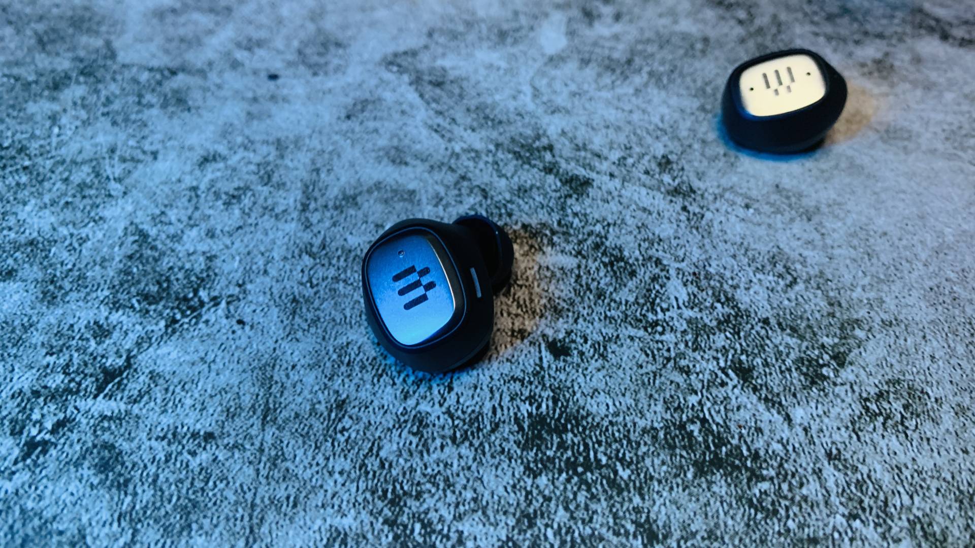 蓝牙耳机不配玩游戏？那是你没试过它！包你满意