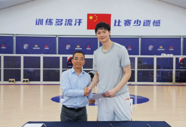 为什么nba总是换球馆(再见了，湖人！王哲林又换一支NBA球队)