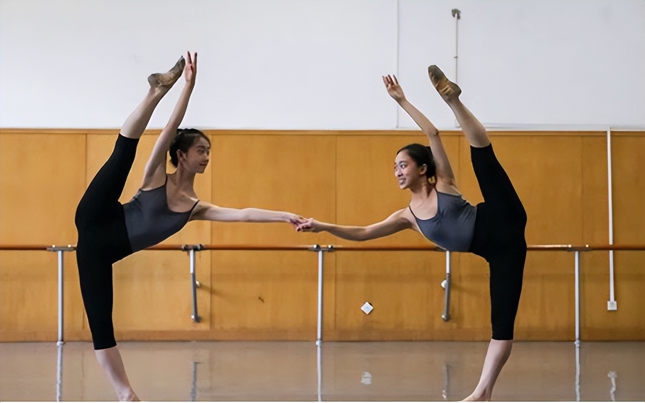 中戏2022复试名单，时代少年团3人全都通过，有好几位明星考生