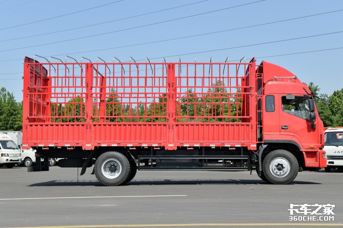 箱货车报价及图片(220马力配8挡箱) - 赤虎壹号