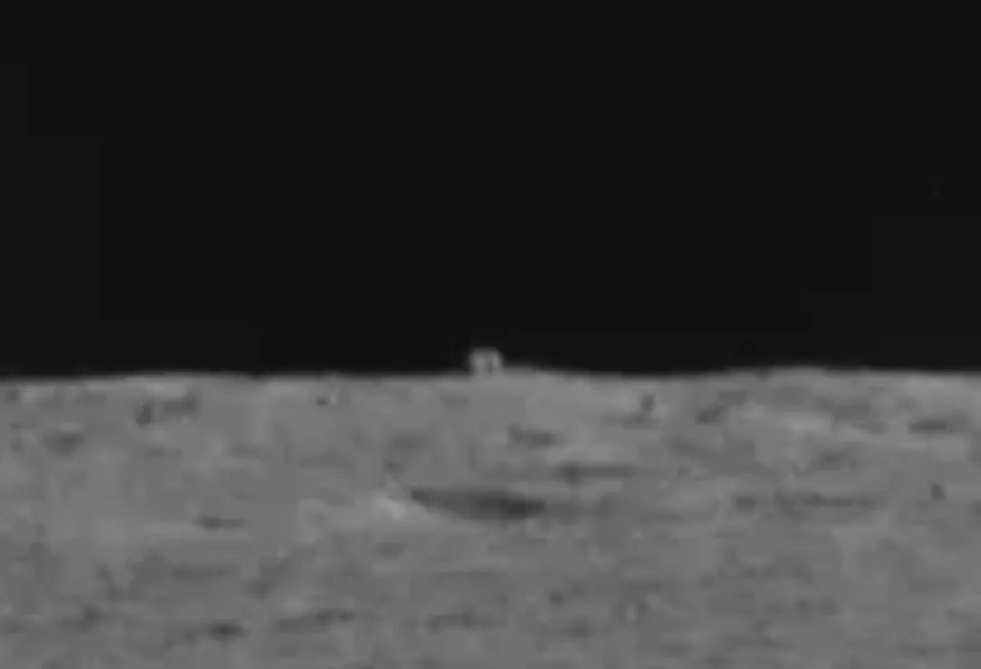 “玉兔”2号在月球背面发现了神秘的“立方体”