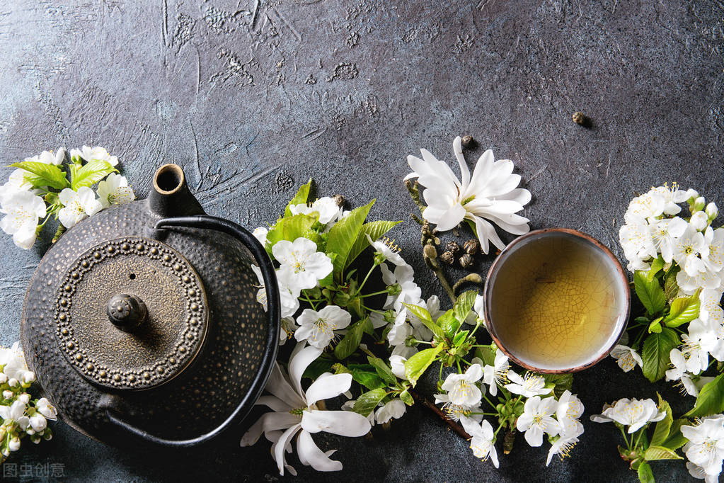 美文，人间几度，又逢新茶撷花露