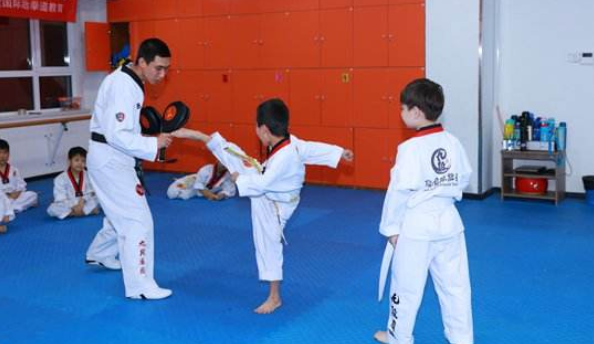 幼儿园里的兴趣班有必要报吗？智慧的家长会略过这3种，纯浪费钱