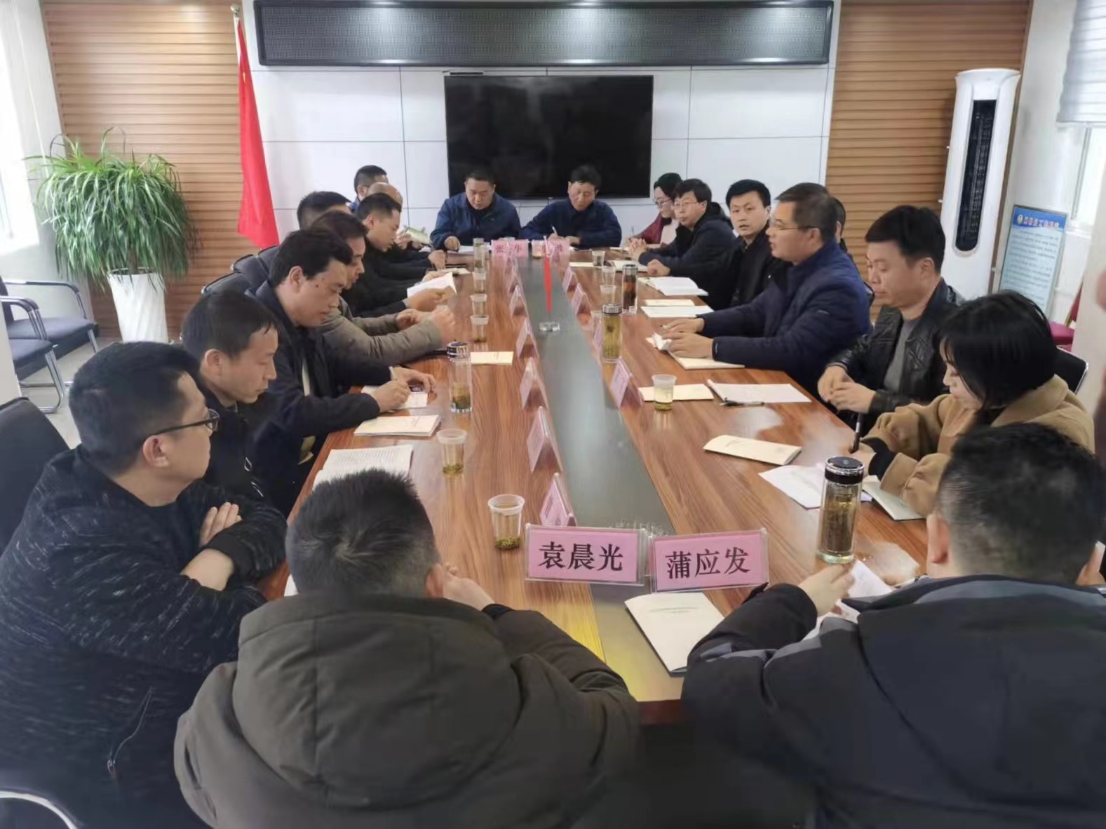 镇巴县考察组到涧池镇学习调研易地搬迁后续扶持工作