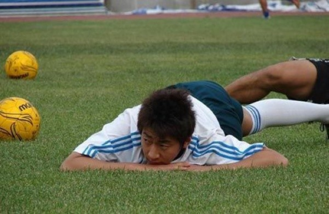 “我爸是大官”韩方奕：当街打死警察，被判死缓不到7年成功减刑