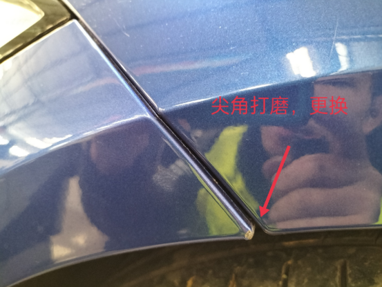 客戶網(wǎng)上某APP定的“精品”準(zhǔn)新車，驗(yàn)完車況卻讓他爆了粗口