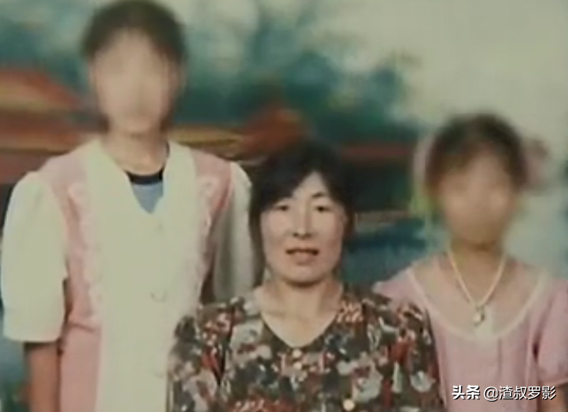 2006年男子想做变性手术，妻子女儿却选择无条件支持，这是为何？