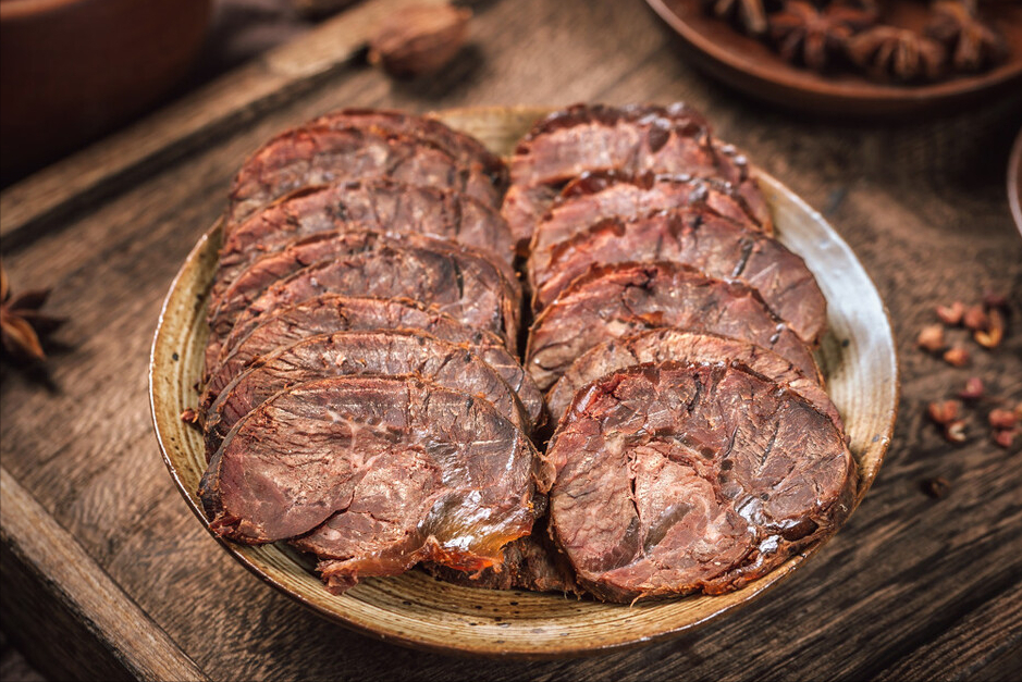 自制酱牛肉，切忌直接下锅炖，谨记“1腌2泡”，肉嫩筋软超入味